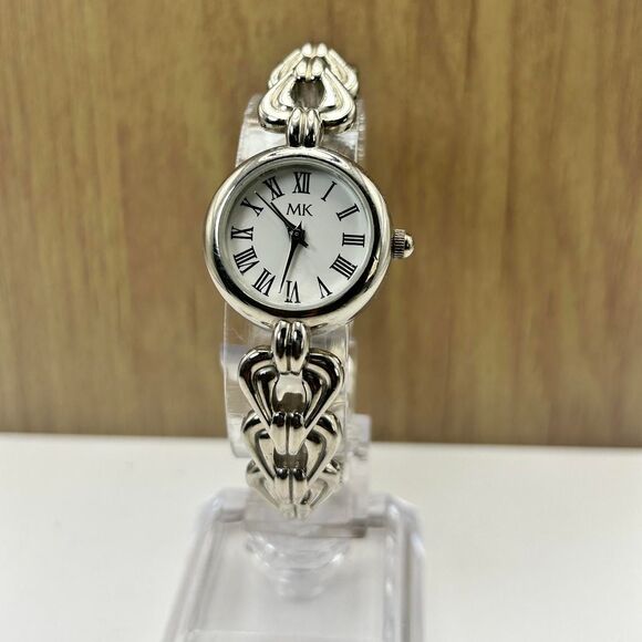 Michael Kors Silver Chain Link Watch – Heart Bracelet, Roman Numerals - Picture 4 of 6